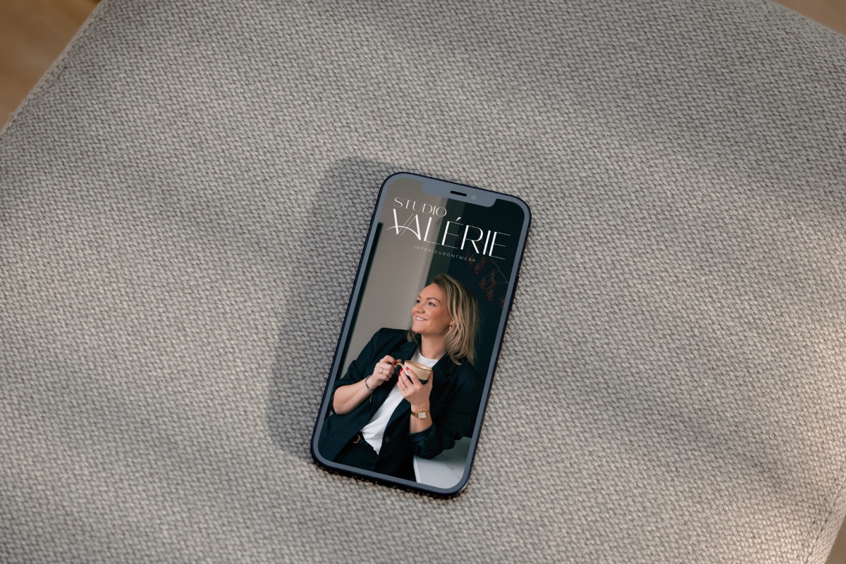 Client-studio-valerie-iPhone